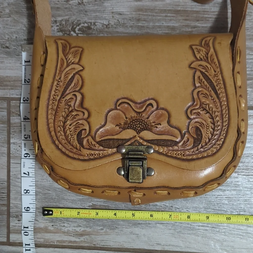 Vintage Handmade Leather Crossbody Bag - Picture 3 of 11